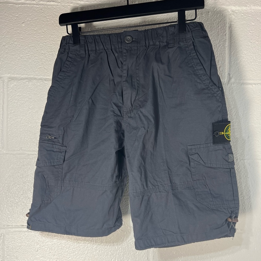 Stone Island Cargo Shorts (Size XL). Beautiful Stone island shorts Send Offers.